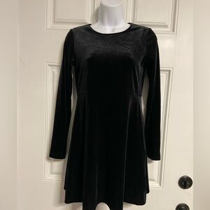T31a- INTERNATIONAL CONCEPT Black Velvet HOLIDAY Fit & Flare Dress